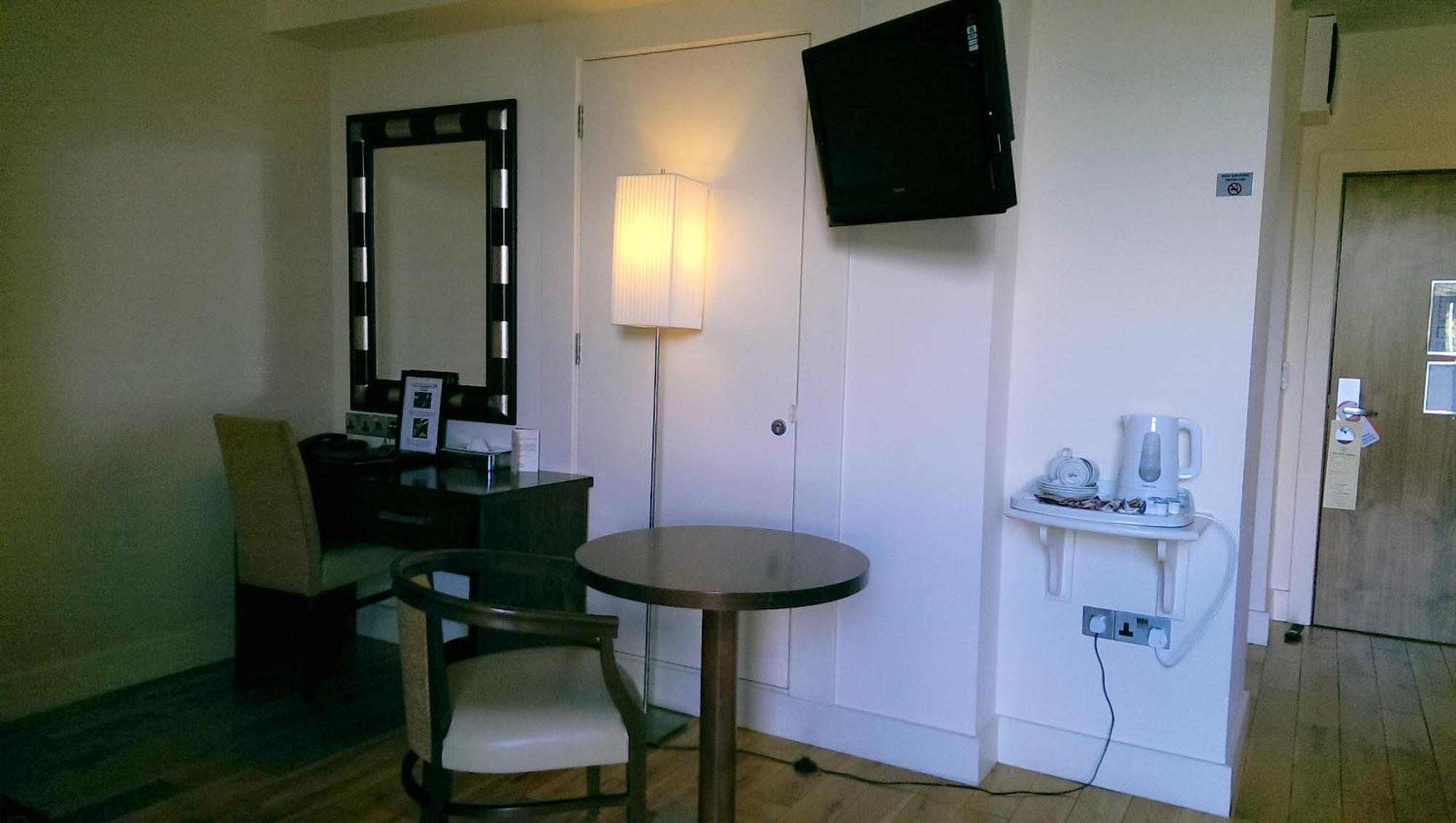 The Shirley Arms Hotel Carrickmacross Room photo