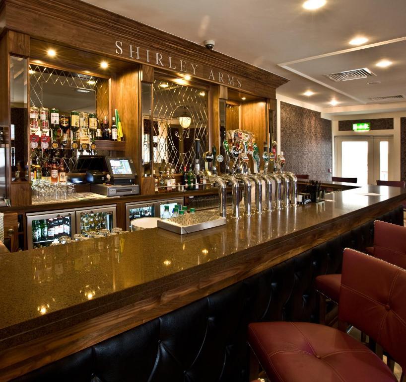 The Shirley Arms Hotel Carrickmacross Exterior photo